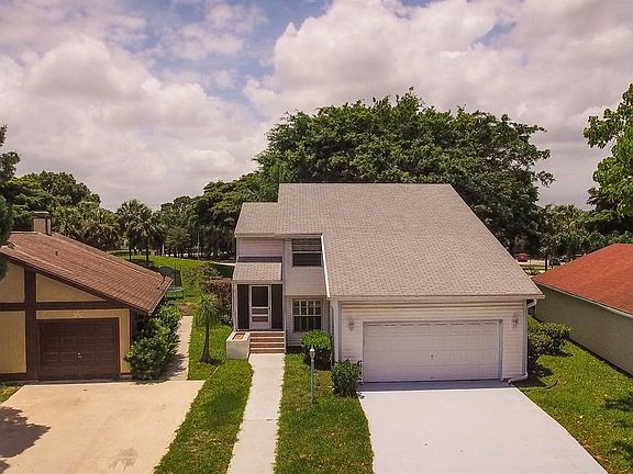 2nd image of 4726 Brook Dr