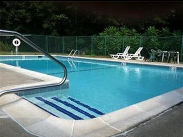 320 Newbury St APT 806, Danvers, MA 01923