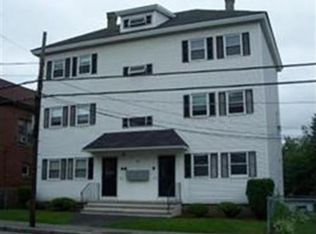390 High St APT 3, Clinton, MA 01510