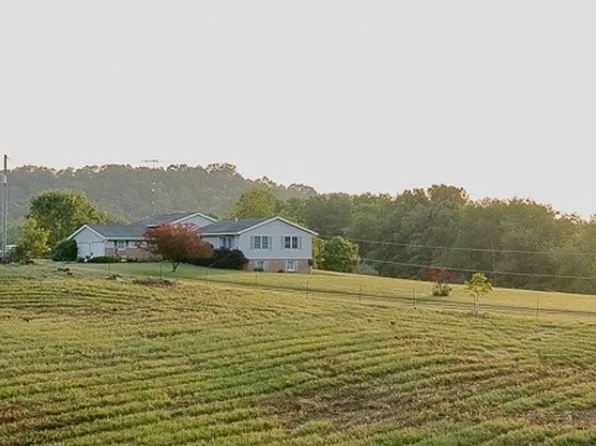 3394 Camille Rd SW, Sherrodsville, OH 44675