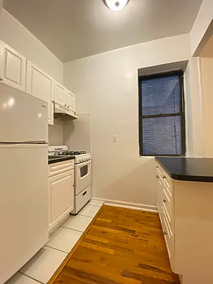 Rented by Bond New York | media 10