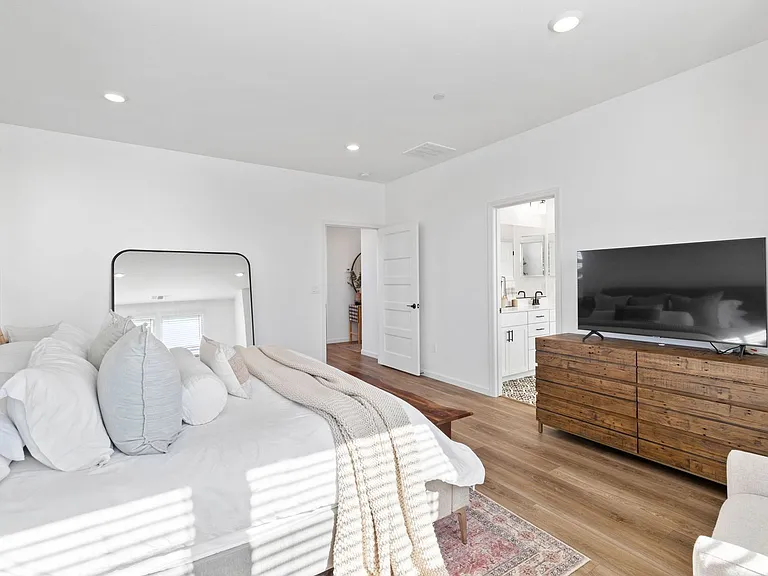 894 Fulton Way — Photo 14