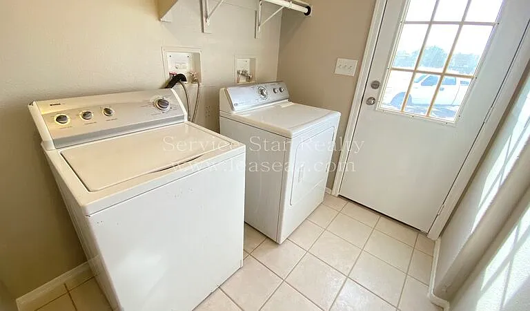 18143 W Morning Vista Ln — Photo 32
