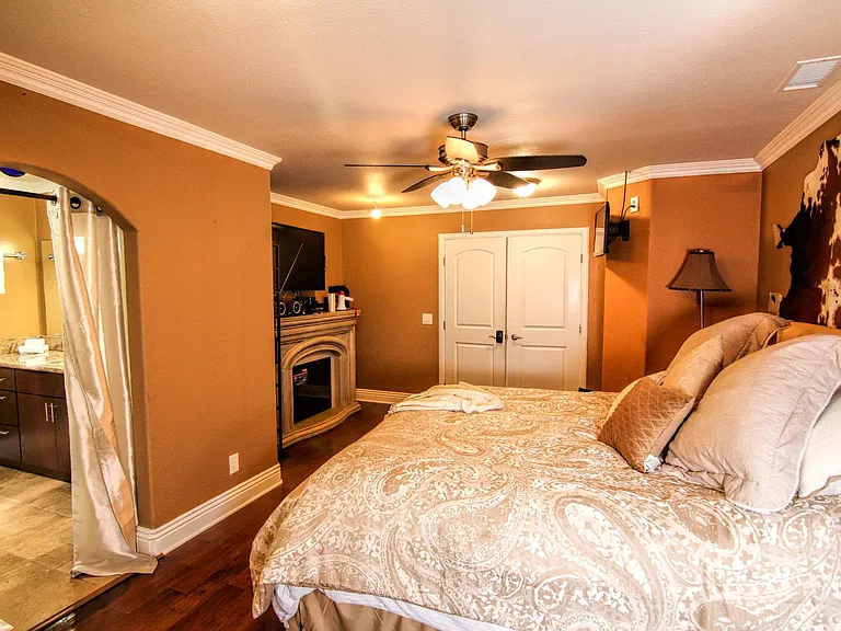 356 S Mohler Dr — Photo 18