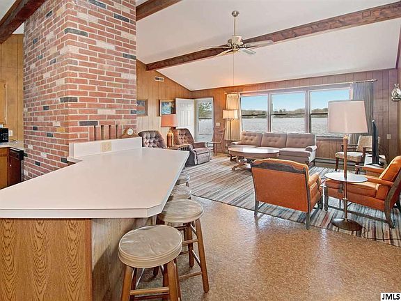 4th image of 11089 Oakwood Dr