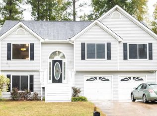 6165 Emerald Pointe Cir, Atlanta, GA 30349