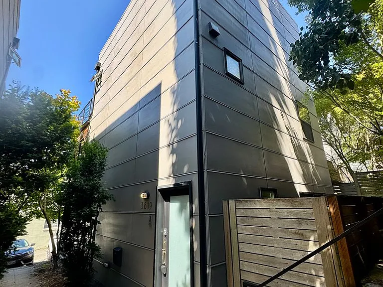 3819 Interlake Ave N — Photo 19
