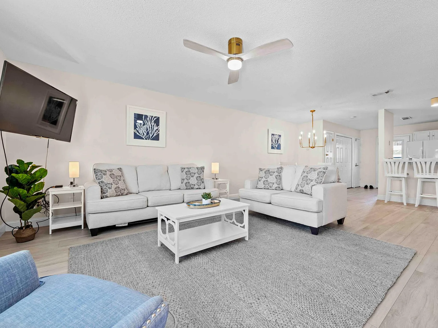 2 bed, 2.5 bath, 1300 sqft, $2,499 — Photo 1
