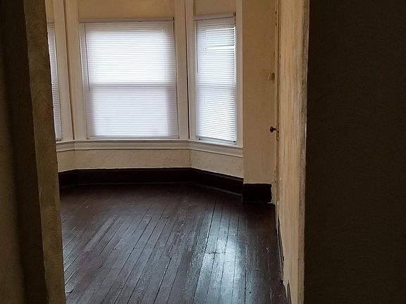 Living room. (from hallway)