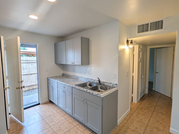 6728 N 62nd Ave APT 4