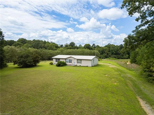 968 Thomas Rd, Lexington, NC 27295