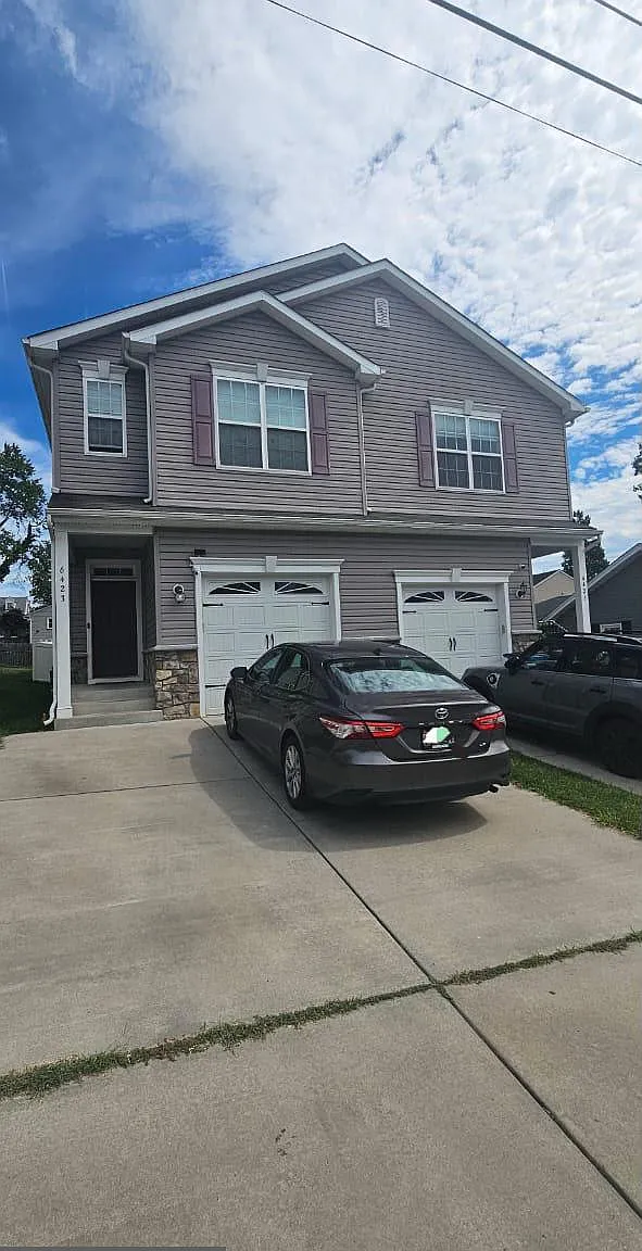 4 bed, 3.5 bath, 3000 sqft, $3,900 — Photo 2