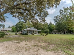 5300 Wintergreen Rd, Bascom, FL 32423