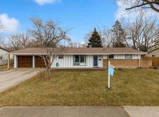 517 N Rosedale Ave, Aurora, IL 60506