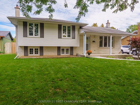 2nd image of 135 Downing Cres