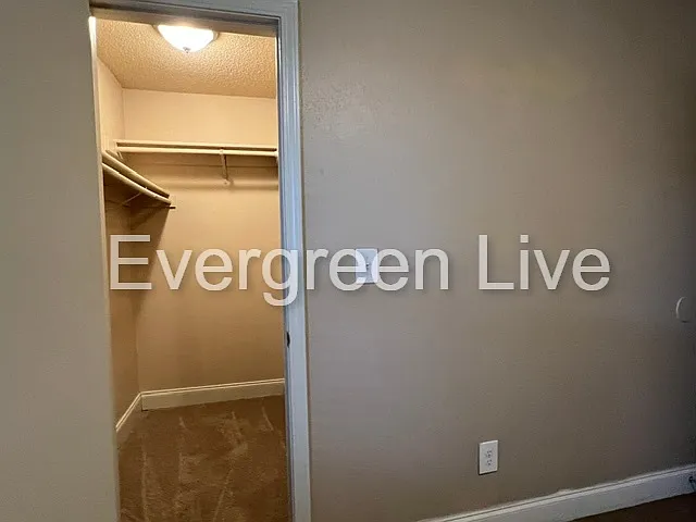 117 Willow Gardens Ct — Photo 15