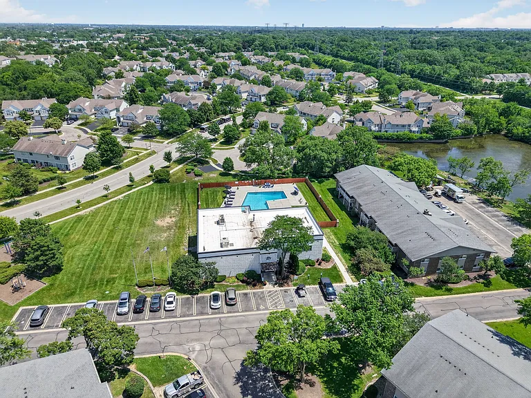 Take in the full picture of resort style living at Renaissance at Carol Stream in Carol Stream, IL.