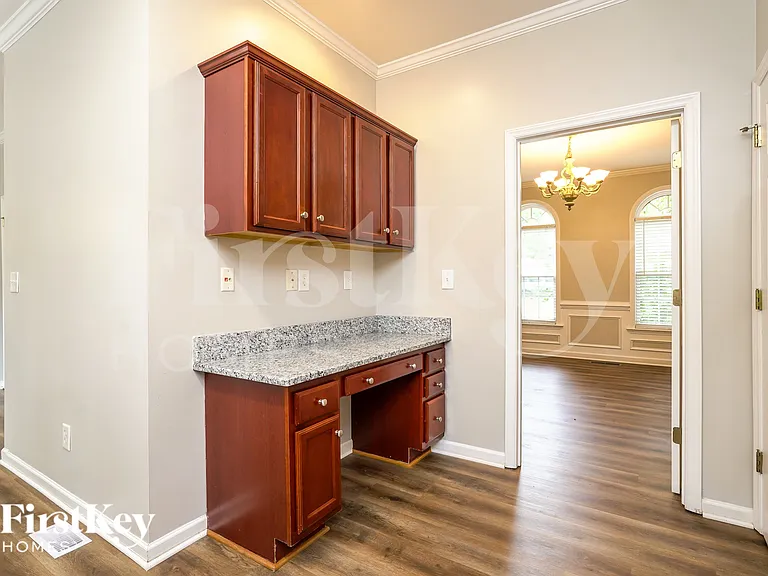 6590 Lake Dale Way — Photo 8