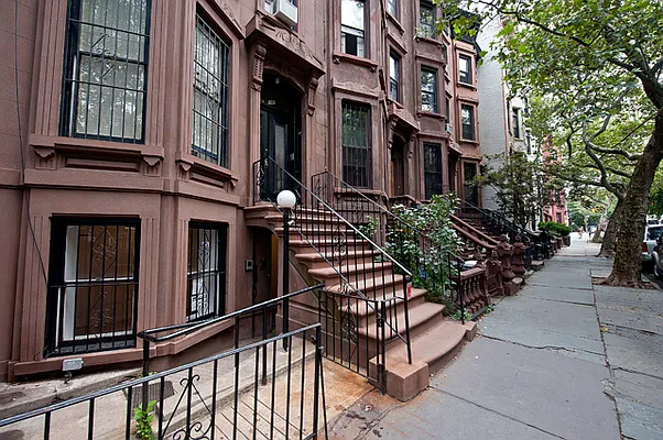 Rented by CORE | media 1