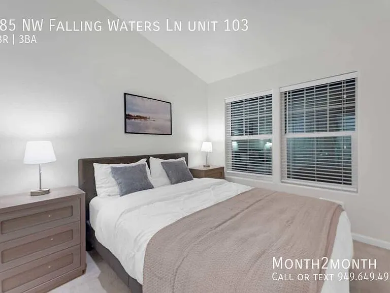 685 NW Falling Waters Ln #103 — Photo 19