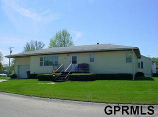 606 5th St, Dodge, NE 68633