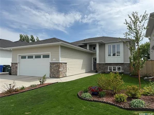 3040 Lakeview DRIVE, Prince Albert, SK S6W 0A4