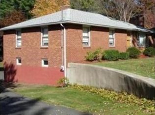 891 East St, Ludlow, MA 01056