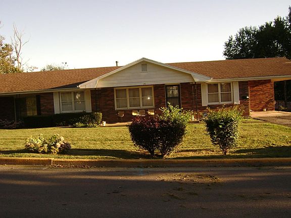 2nd image of 20 Jackson Pl