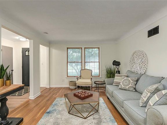 5th image of 3973 W 226th St