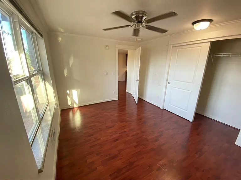 Howard Park Apartments — Photo 51