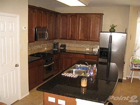 5th image of 210 Fountainview Dr