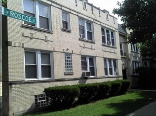5356 W Roscoe St #2, Chicago, IL 60641