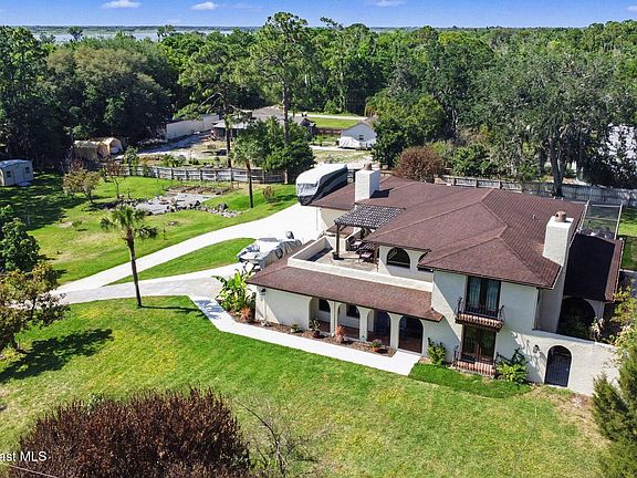 2nd image of 3900 Hidden Hills Dr