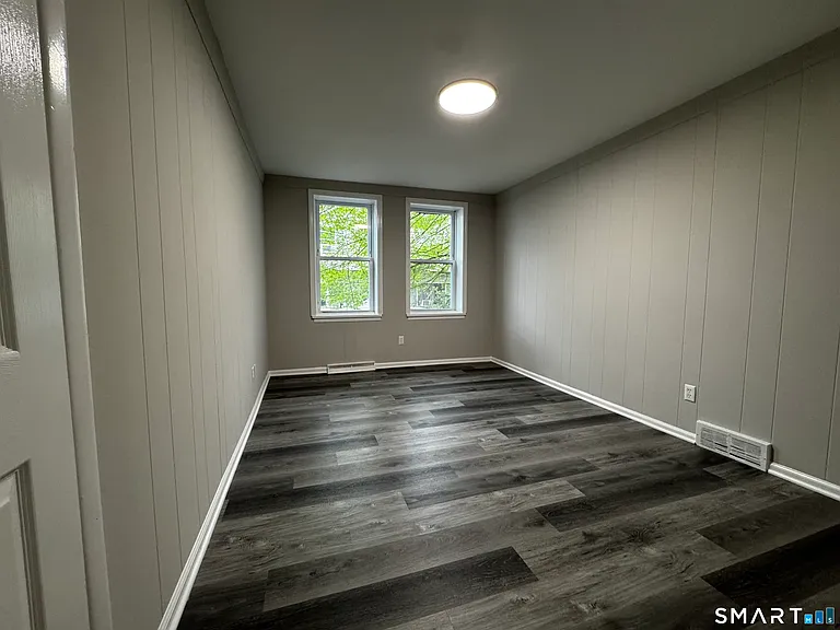 45-51 Cowles St #45 — Photo 20