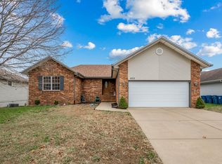 422 S Southgate Dr, Nixa, MO 65714