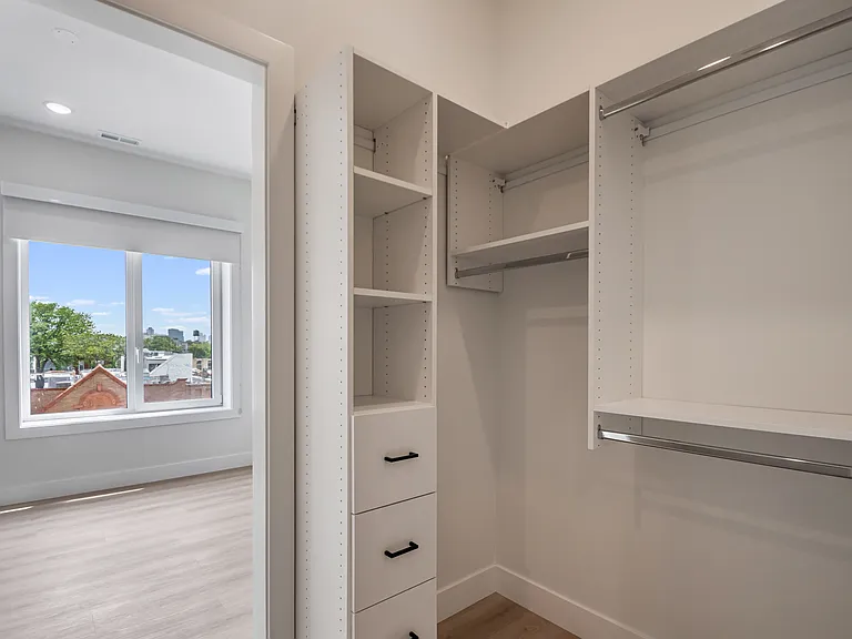 1628 N Damen Ave #401 — Photo 13