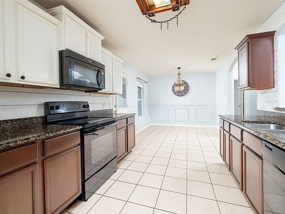 4th image of 130 Kincaid Dr