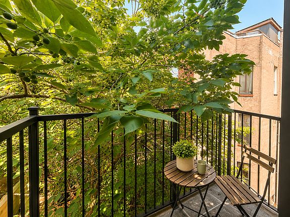 5th image of 586 Marcy Ave #4L