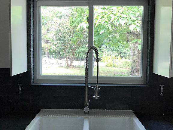4th image of 1313 Elm Dr
