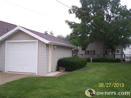 single car garage in front of house