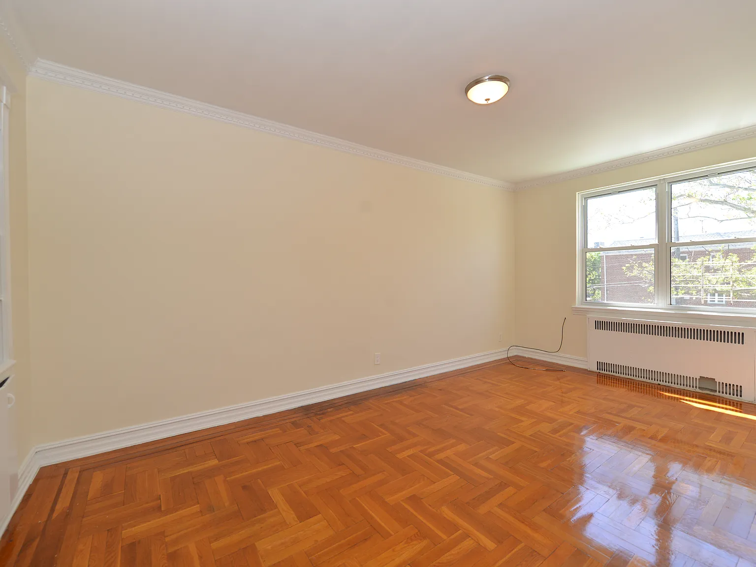 15 Bay 38 St — Photo 2