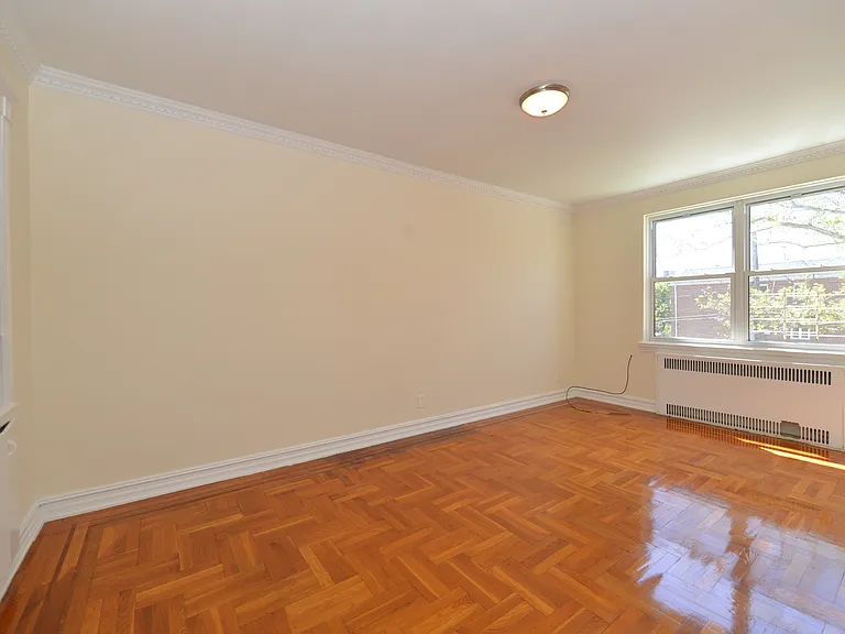 15 Bay 38 St #2 — Photo 2