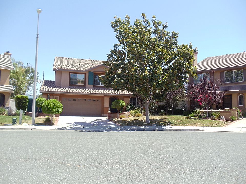 1st image of 6 Del Brienza