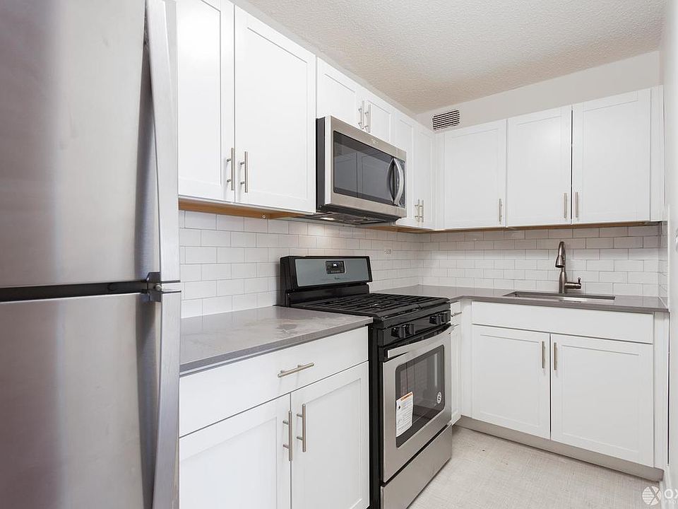 1st image of 1990 Lexington Ave APT 14G