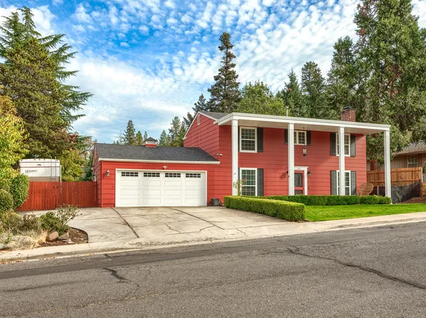 115 Beekman Sq, Jacksonville, OR 97530