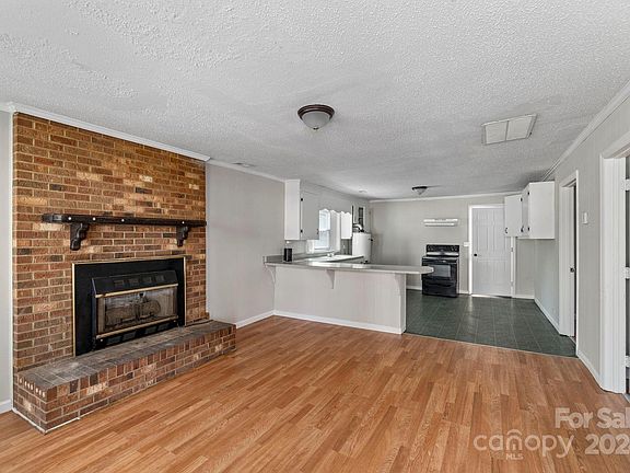 4th image of 1605 Collinston Dr