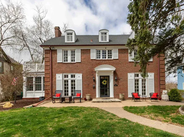 239 Alpine St, Dubuque, IA 52001