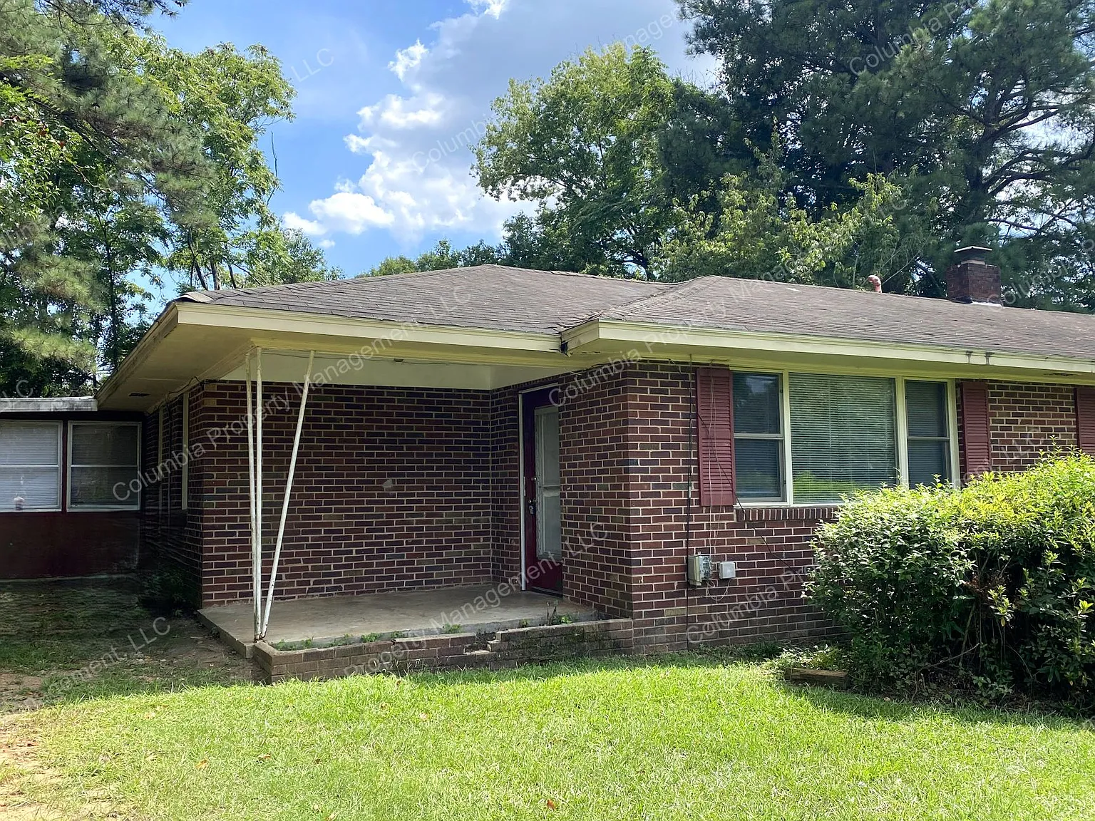 3 bed, 1400 sqft, $1,350 — Photo 1