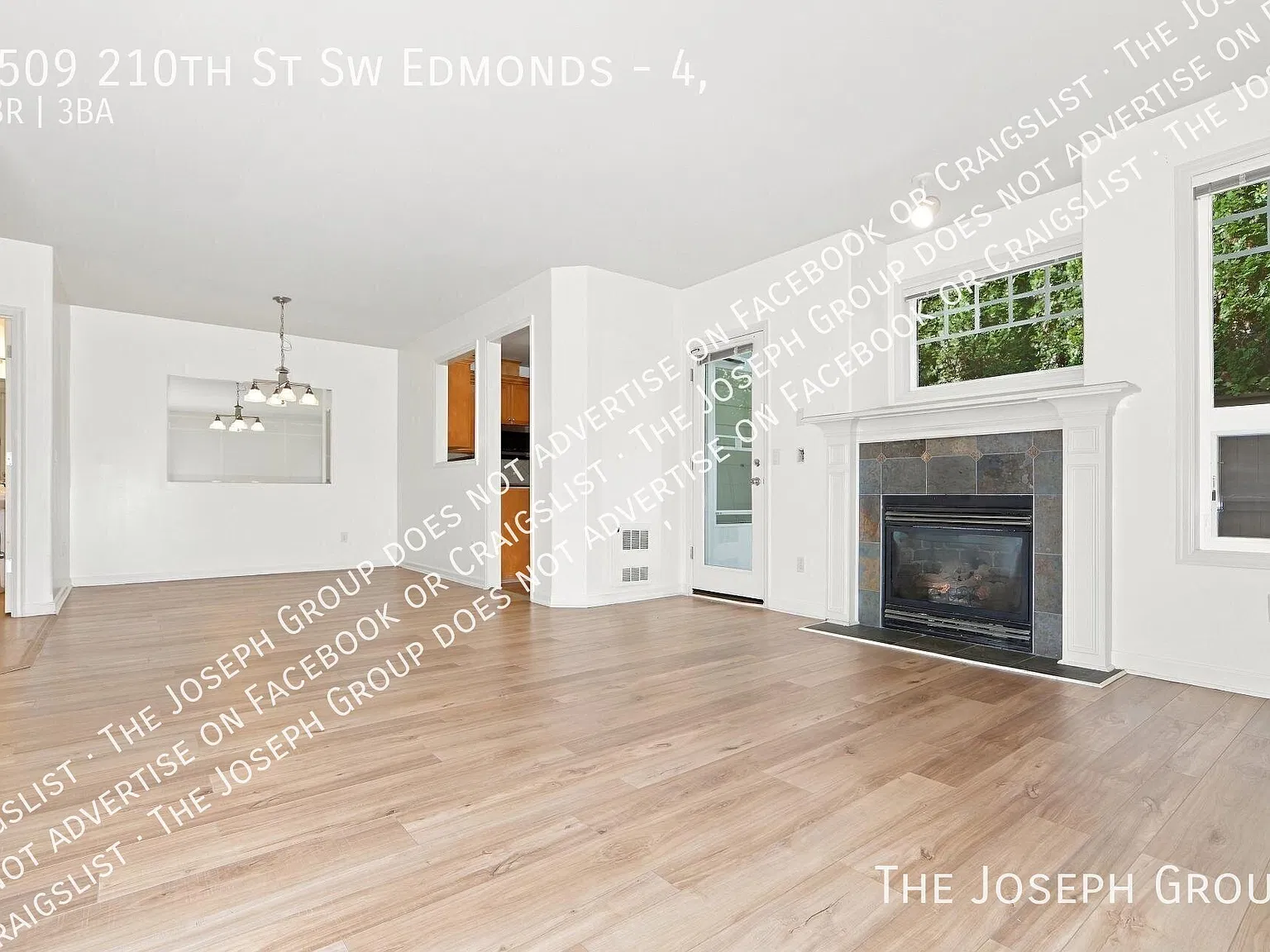 Charming 3-Bed Edmonds Townhouse With Private Fenced Patio — Photo 2