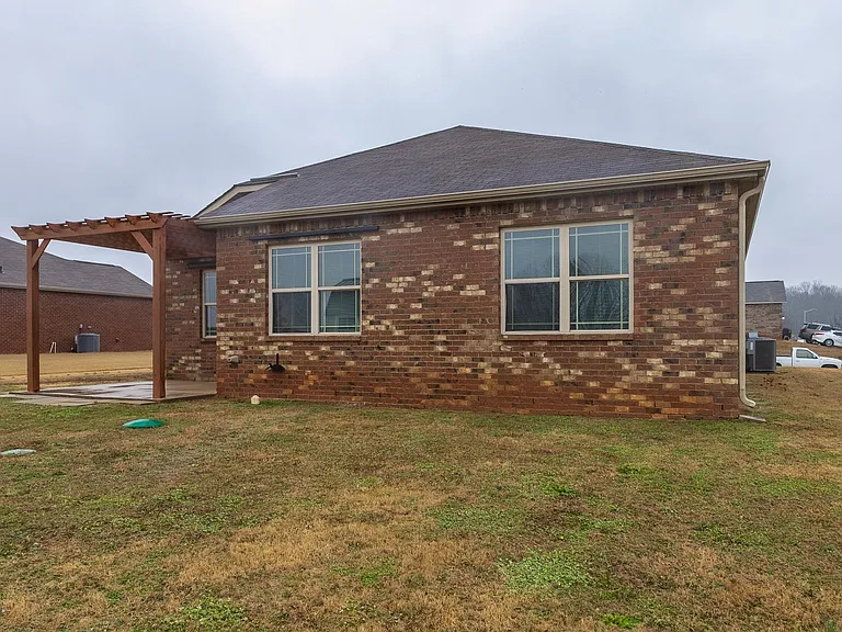 134 Natalie Jane Dr — Photo 3